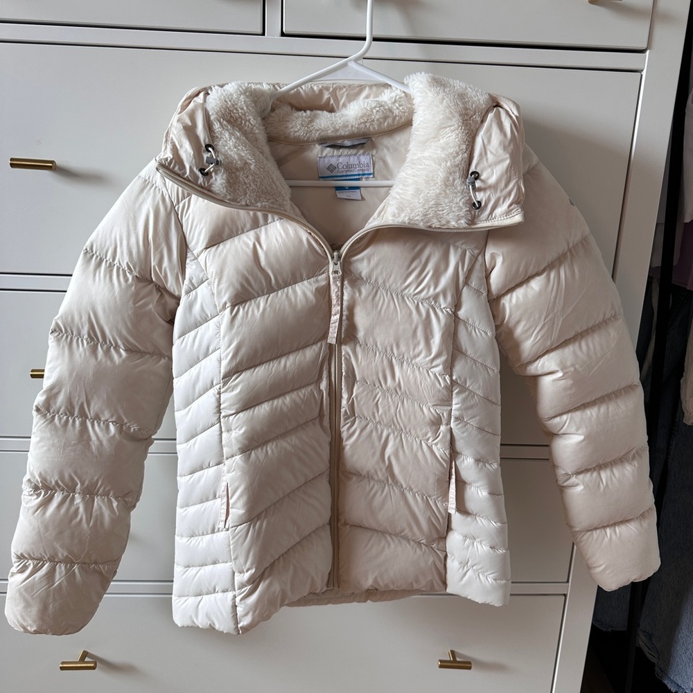 Columbia Women’s Down Hooded Puffer Jacket - Size XS, new without tags